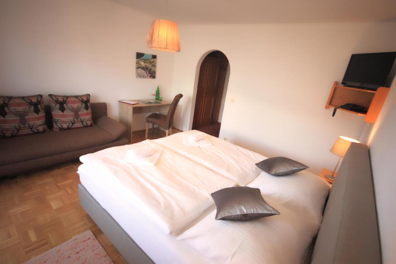 Hotel Pension Eichenhof Ried im Zillertal Zewnętrze zdjęcie